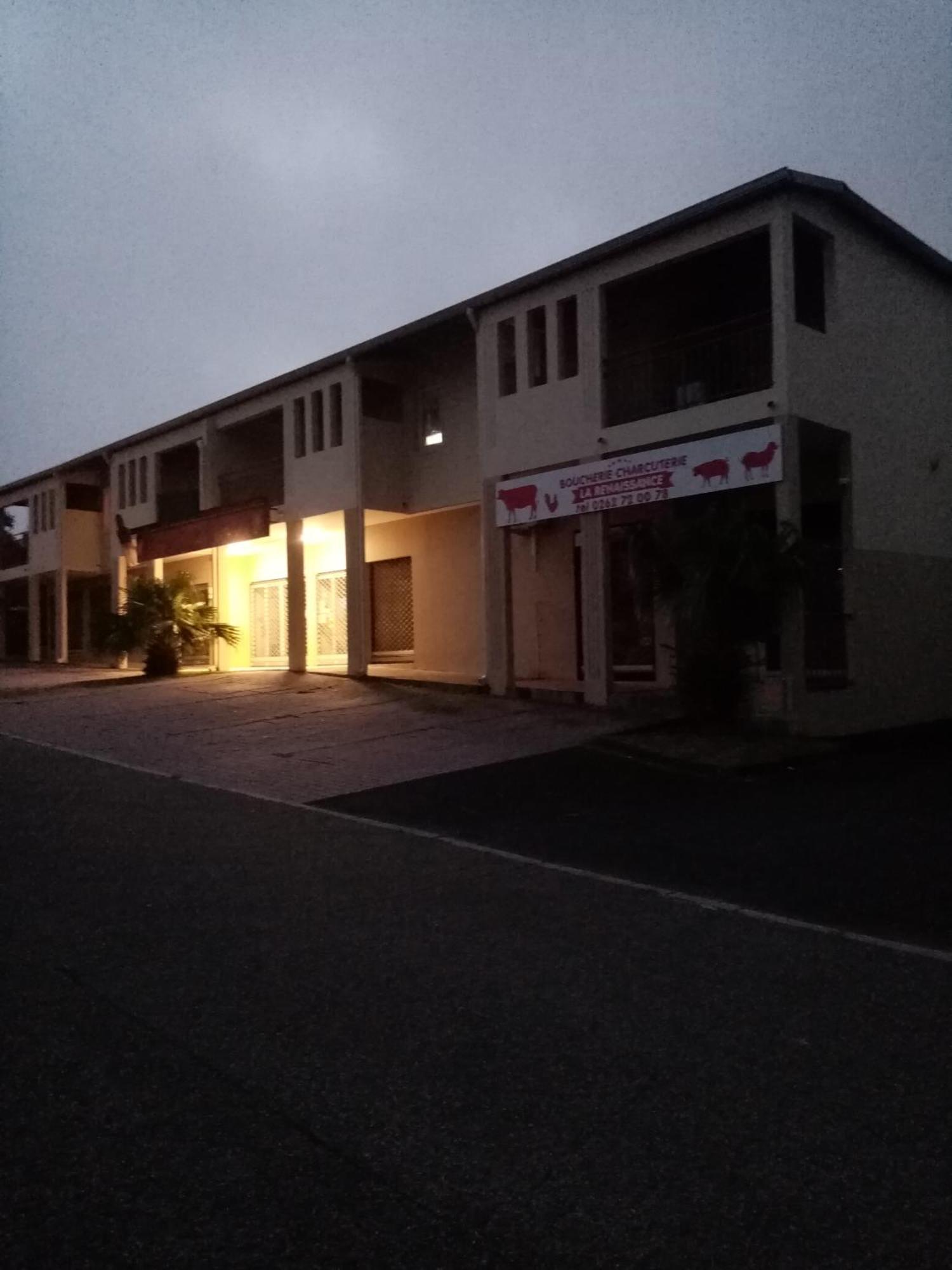 Too La-Plaine-des-Palmistes Exteriör bild